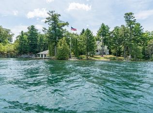 8 Cedar Is, Hammond, NY 13646