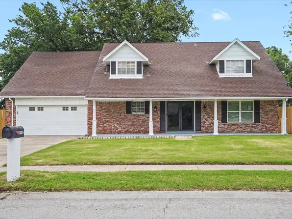1009 N Forest Pl, Jenks, OK 74037