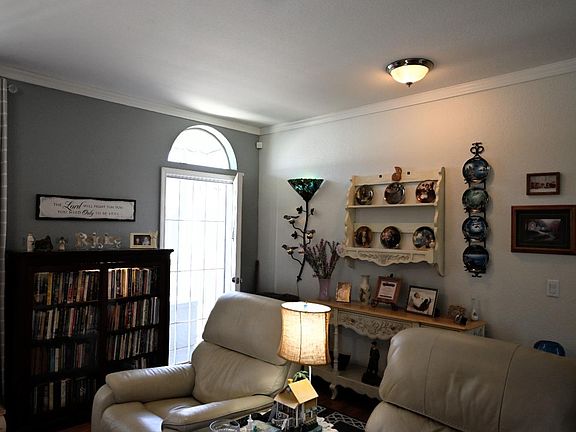 5th image of 1584 Duke Dr