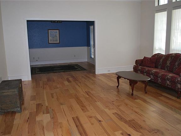 5th image of 2109 Menton Dr