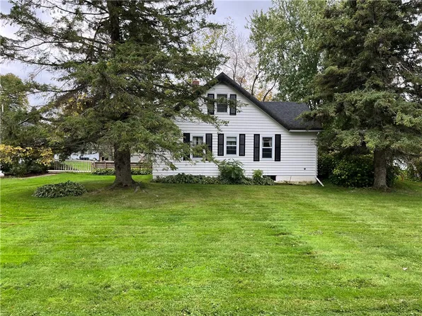 310 E Davlin Street, Gilman, WI 54433