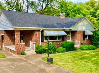 405 S Jessup St, Carmi, IL 62821