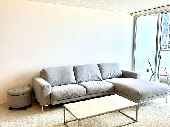 5th image of 801 South St APT 2814