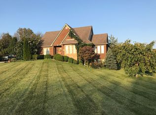 312 Carriage Hill Ct, Richmond, KY 40475
