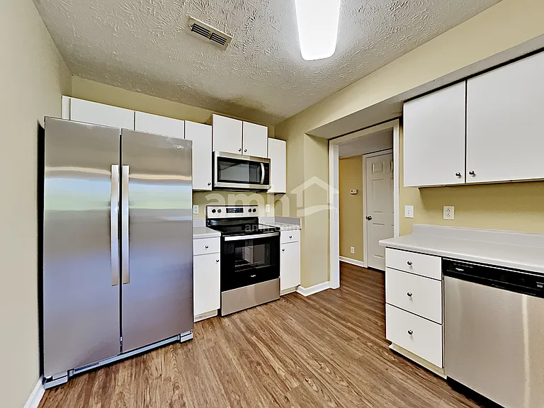 1801 Antebellum Dr — Photo 4