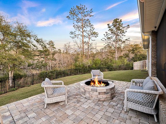 4th image of 341 Wayne Trl