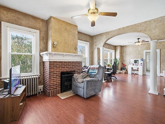 2nd image of 36 E Lee Ave
