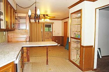 4th image of 109 Walker St
