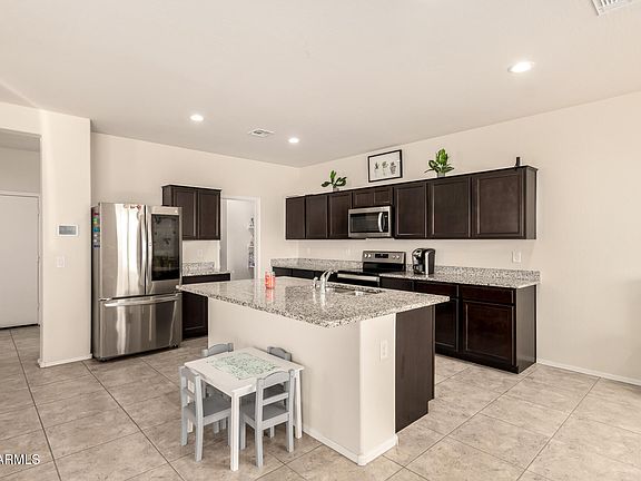 3rd image of 36015 W prado Street