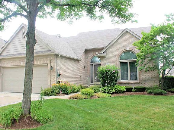 2nd image of 45752 Hillsboro Dr