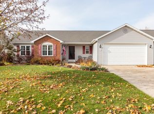 N9477 Hunter St, APPLETON, WI 54915