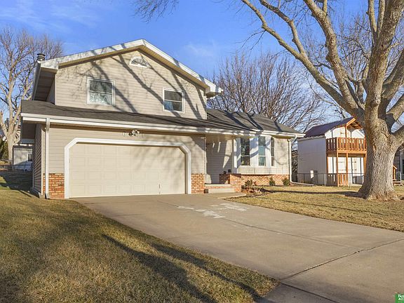 2nd image of 6021 S 109th Avenue Cir