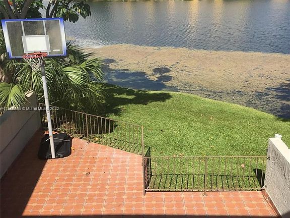 2nd image of 9141 Fontainebleau Blvd APT 3