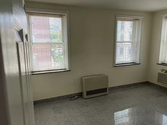 4th image of 146 Attorney St #3