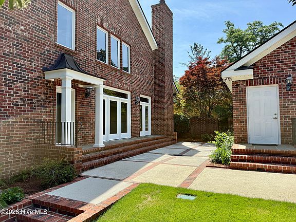 3rd image of 3045 Bransford Road