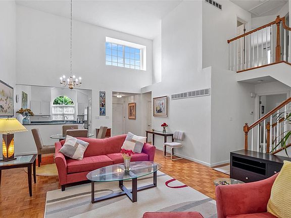 3rd image of 11929 Moorland Woods Cir