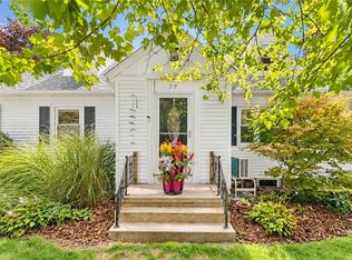 77 Narragansett Ave, Westerly, RI 02891