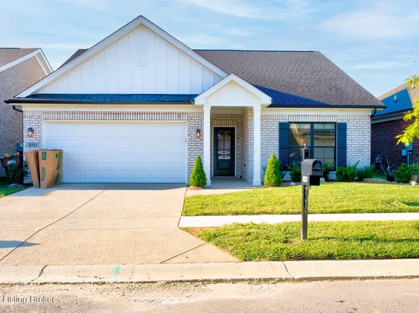 8221 Cedar Crest Ln, Louisville, KY 40291