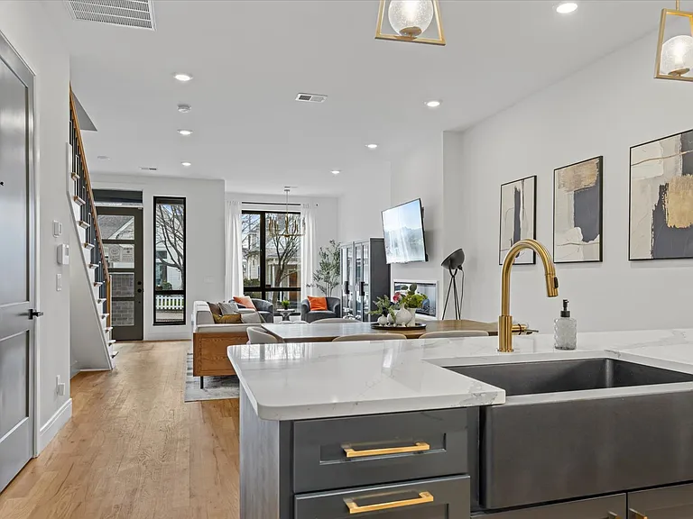 1103 Forest Ave #D — Photo 30