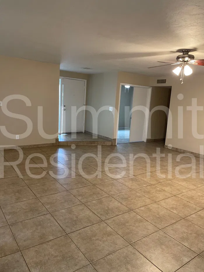 3 bed, 2.0 bath, 1549 sqft, $2,695 — Photo 2