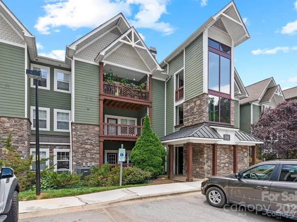 2000 Olde Eastwood Village Blvd #305, Asheville, NC 28803