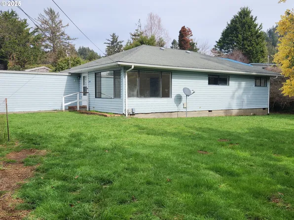 29679 Walker St, Gold Beach, OR 97444