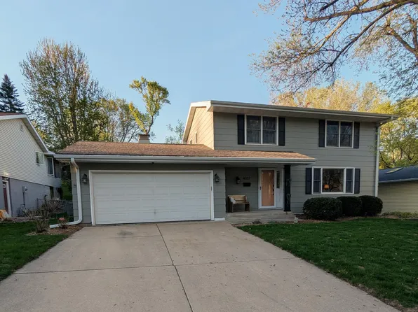 4037 3rd St NW, Rochester, MN 55901