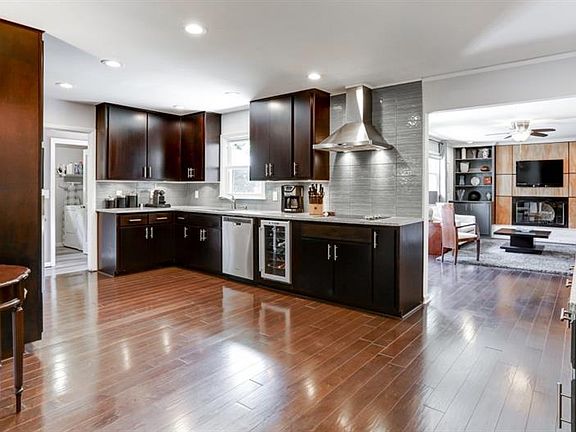 4th image of 4238 Westbrook Ct