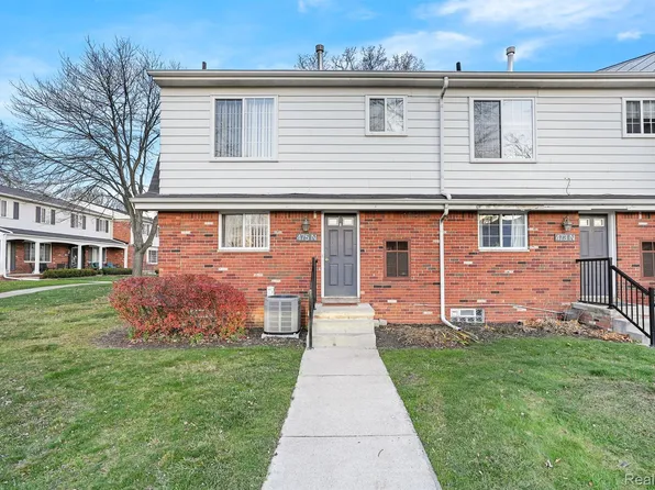 475 Fox Hills Dr N, Bloomfield Hills, MI 48304