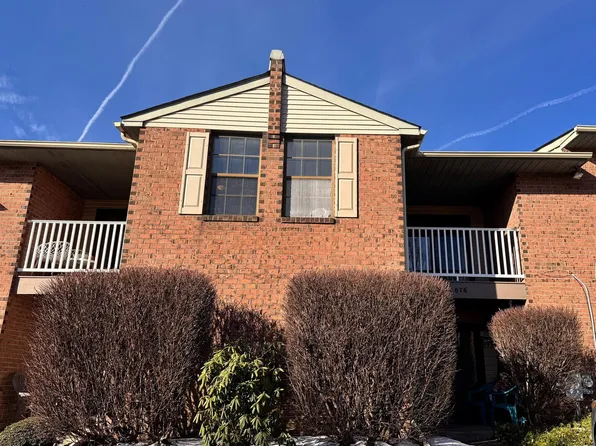 676 Sparrow Ln, Langhorne, PA 19047