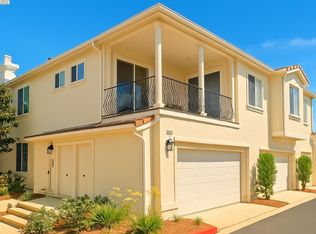 24350 Lorenzo Ln, Valencia, CA 91355