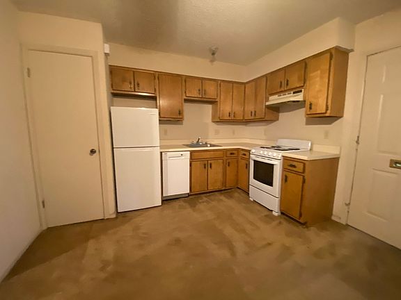 3rd image of 1416 Marketplace Dr #1