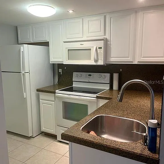 596 Orange Dr #150 — Photo 9