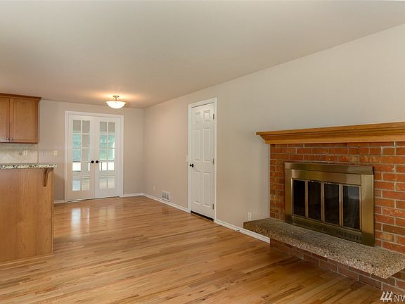 2nd image of 18513 NE 159th St