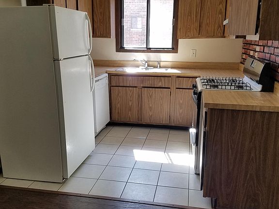 4th image of 15703 Terrace Dr #1AR