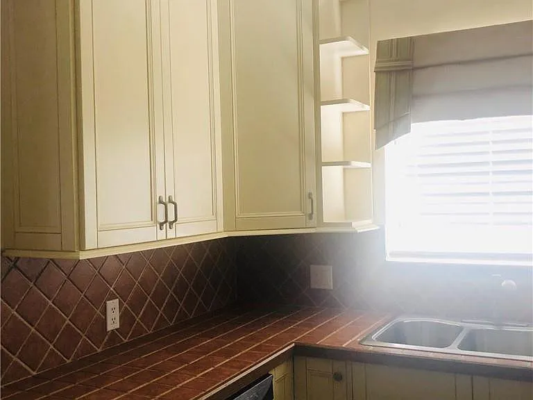 137 Farnham Cres #137-F — Photo 7