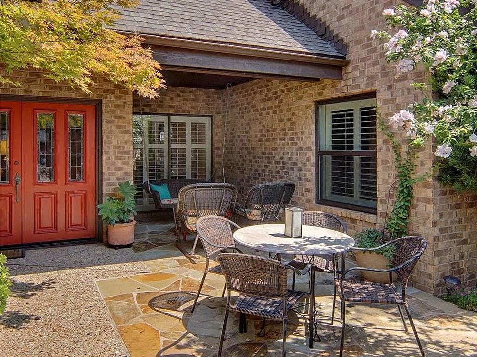 1st image of 4203 Clear Lake Cir