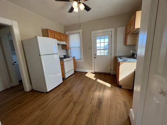 2nd image of 207 Sycamore St #B