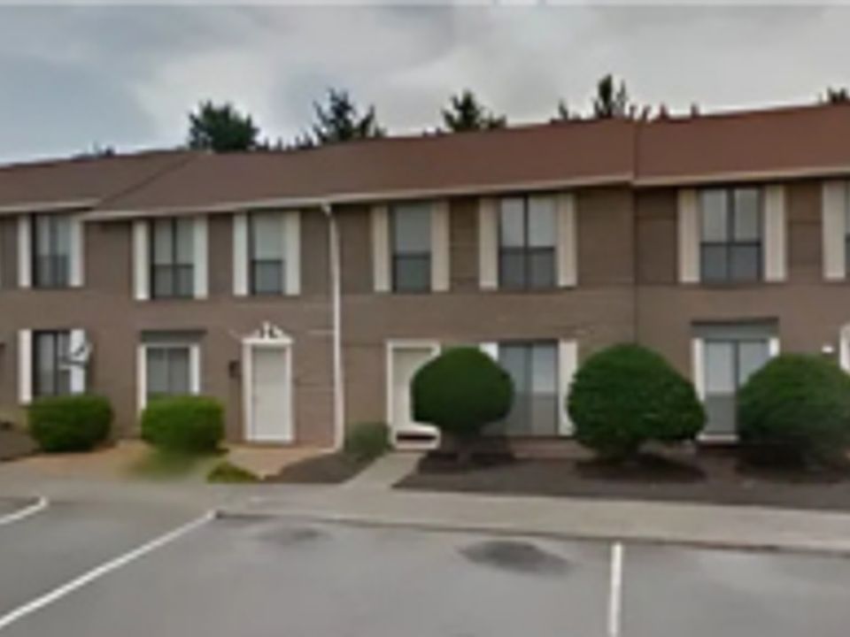 1st image of 900 Stratford Cir NW #30