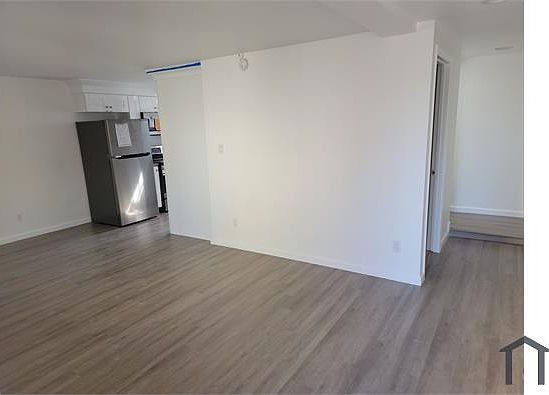 5th image of 1838 1/2 S Mansfield Ave