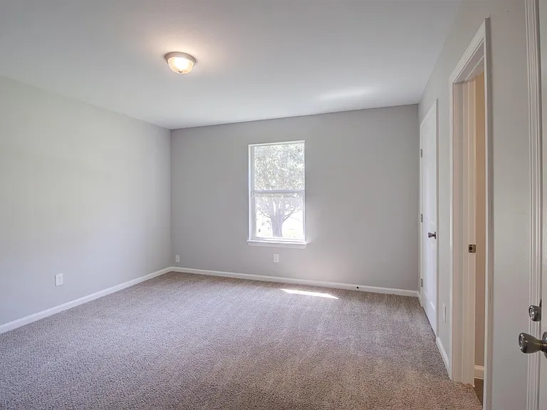 1022 Jeff St — Photo 14