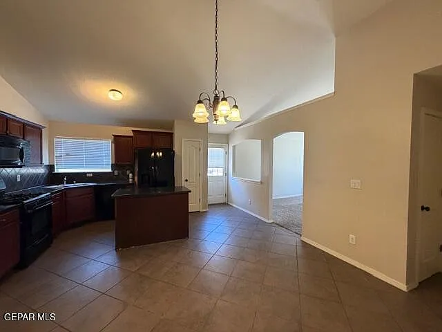 4652 Lorenzo Ponce Dr — Photo 7