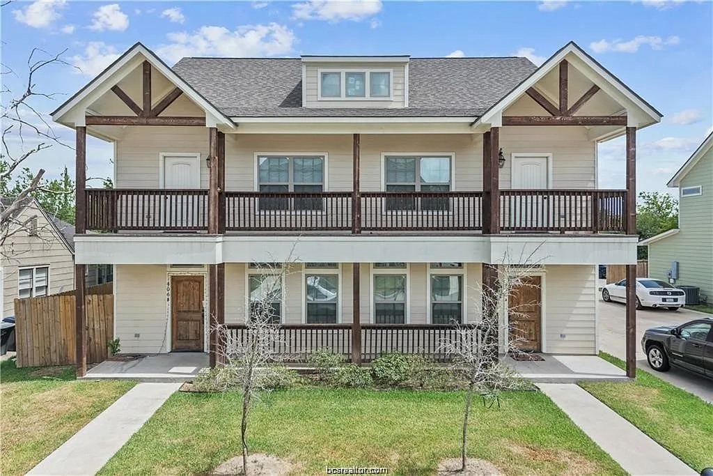 5 bed, 3696 sqft, $3,000 — Photo 1