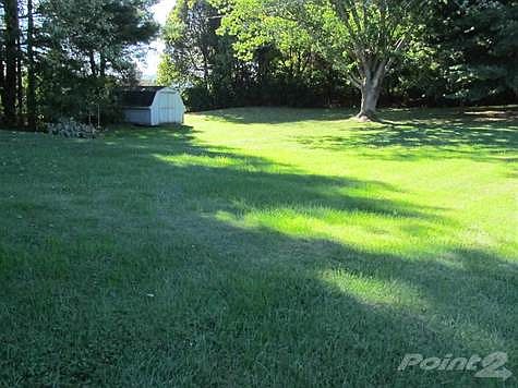 4th image of 2240 Warren Dr