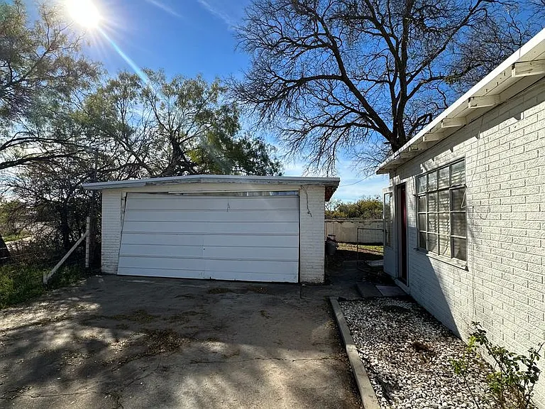 3207 Grape Creek Rd — Photo 23