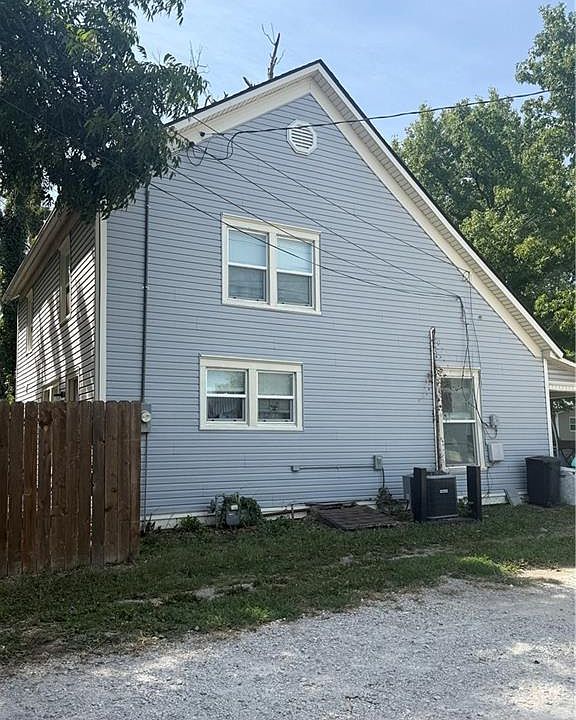 1st image of 710 E Logan St