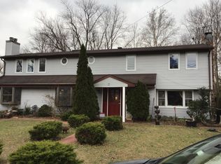 28 Racoon Dr, Hazlet, NJ 07730