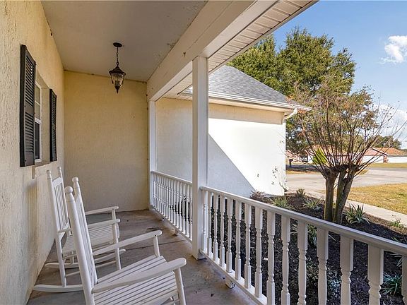 4th image of 5225 Green Briar Dr
