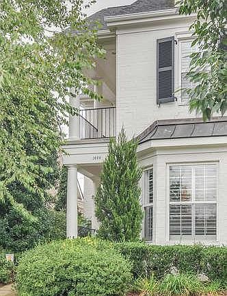 2nd image of 1444 Burnside Dr