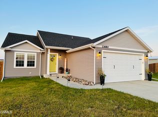 13680 Hawthorn Loop NW, Williston, ND 58801